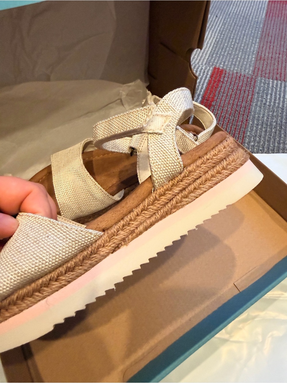 TOMS Diana Platform Wedge Sandals Natural Canvas Espadrille Size 4 NEW - Picture 9 of 10